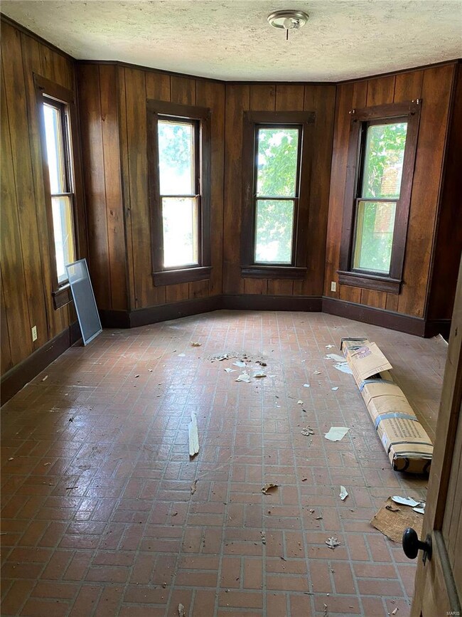 Front bedroom with bay window.