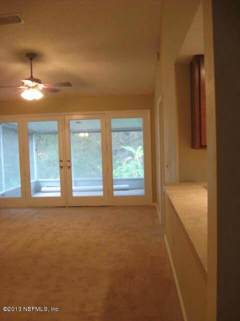 238 Aquarius Cir W, Jacksonville, FL 32216 - photo 4