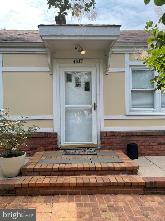 4917 Monroe St, Bladensburg, MD 20710 - photo 2