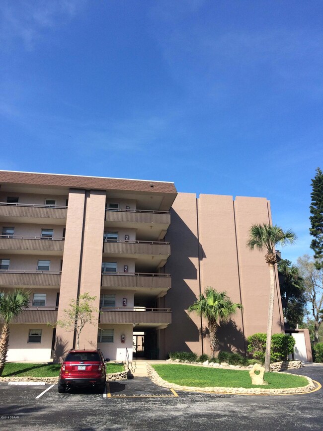 TOMOKA MEADOWS NORTH CONDO (5)