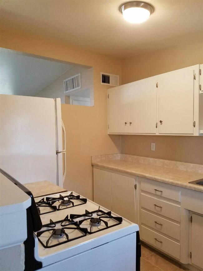 2645 W 14th Place, Yuma, AZ 85364 - photo 6