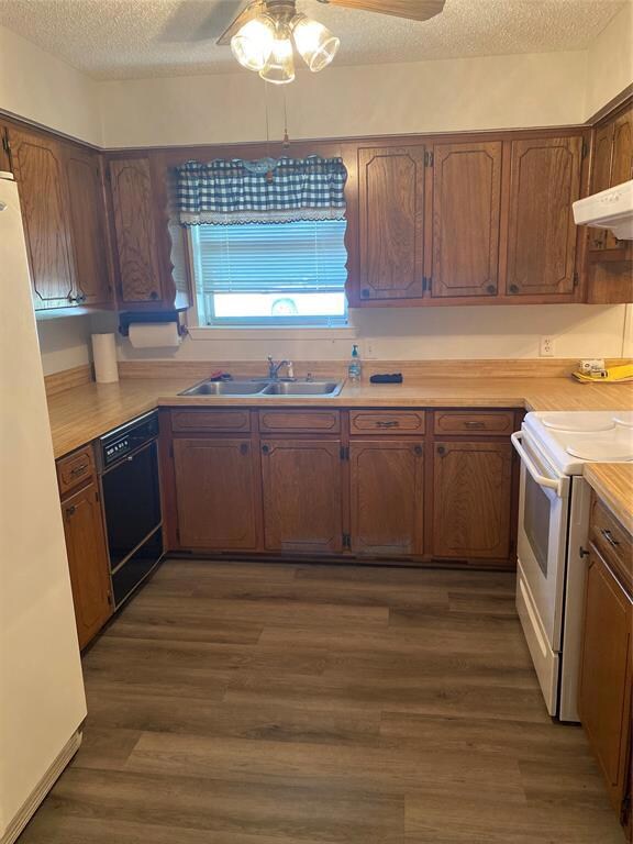 1301 Rebecca Dr, Gainesville, TX 76240 - photo 5