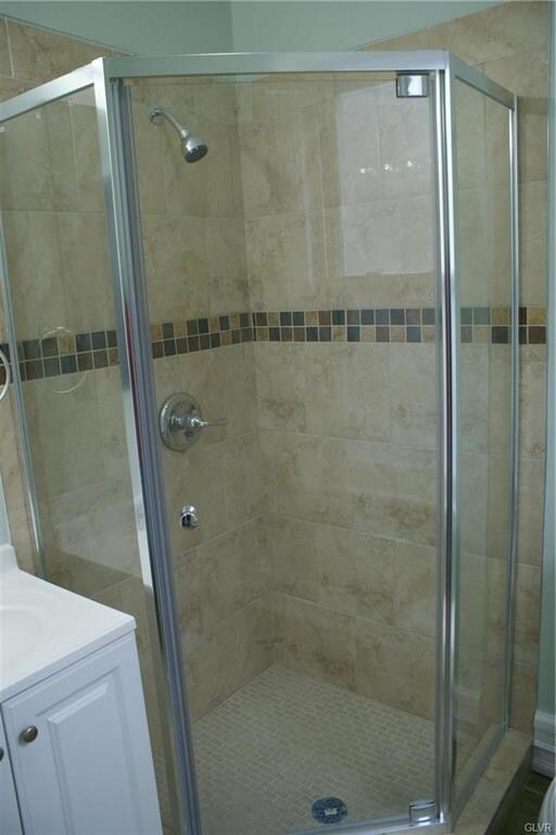 2442 S 5th St unit 2448, Allentown, PA 18103 - photo 5