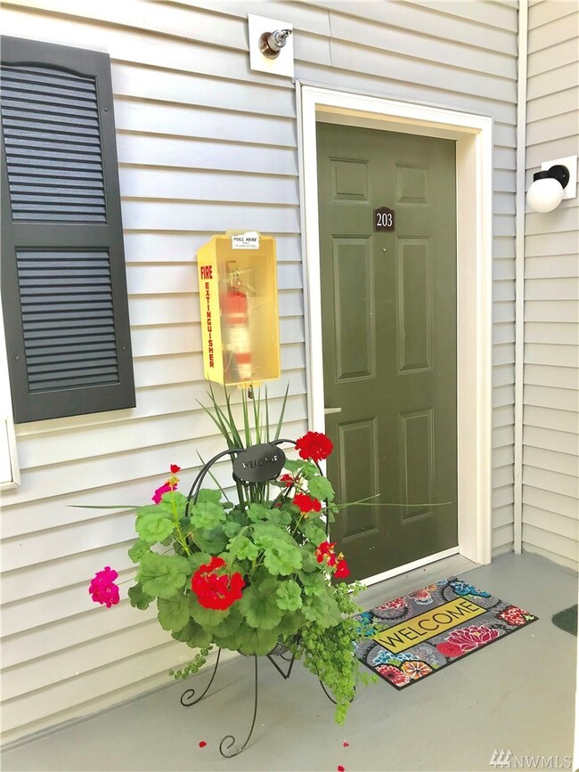 23317 Cedar Way unit 203, Mountlake Terrace, WA 98043 - photo 2