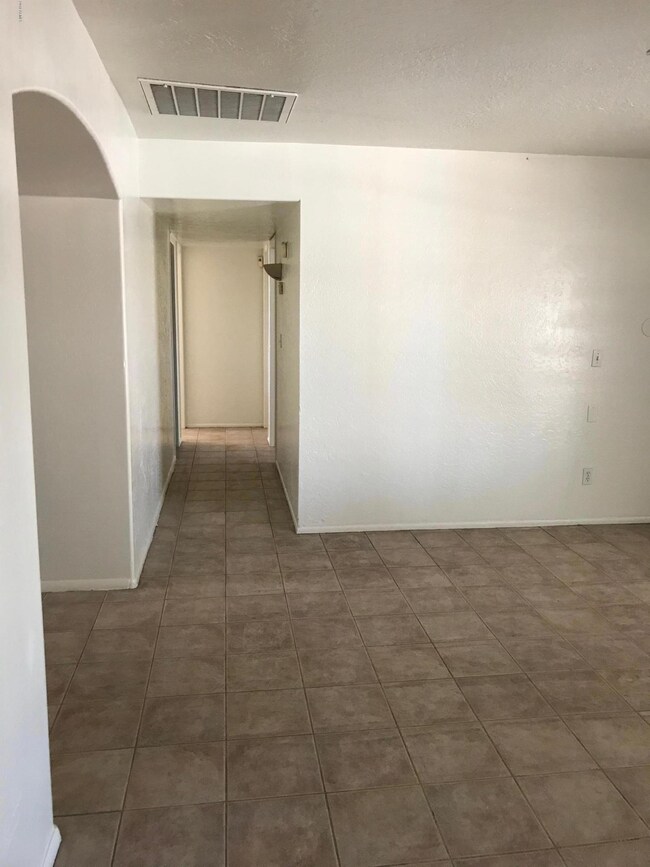 4424 N 49th Ave, Phoenix, AZ 85031 - photo 7