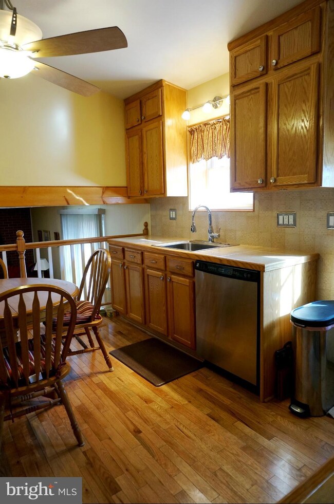 12019 Fairway Ct, Glenn Dale, MD 20769 - photo 6