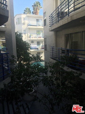 1750 N Sycamore Ave unit 112, Los Angeles, CA 90028 - photo 7