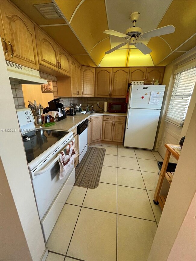 505 E Dania Beach Blvd unit 41B, Dania, FL 33004 - photo 7