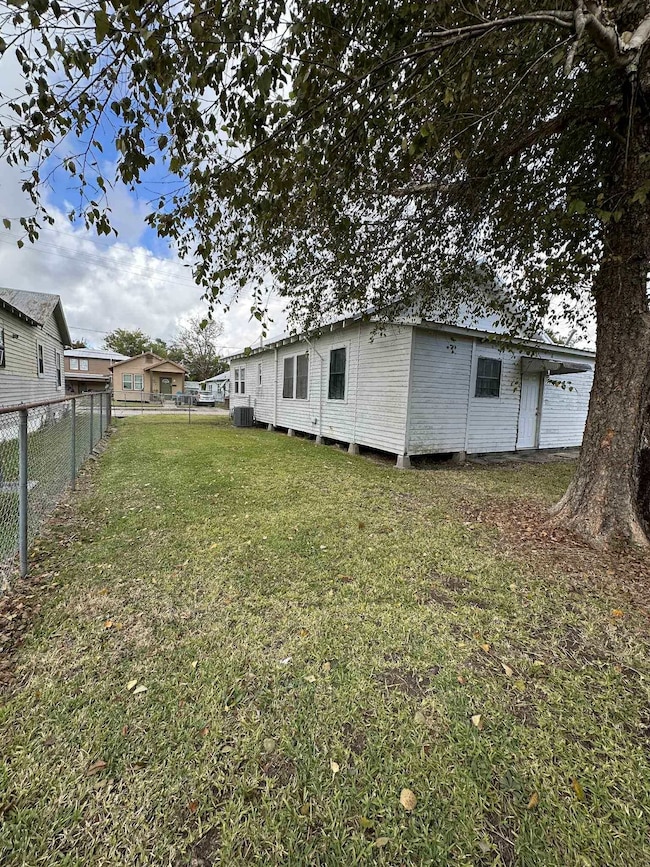 431 Columbus St, Houma, LA 70360 - photo 3