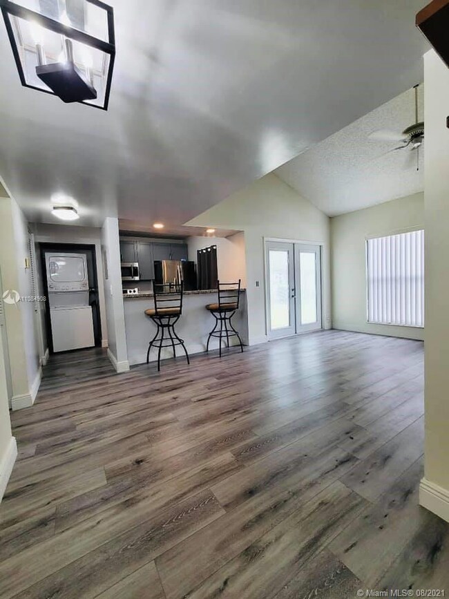 Living room/dining room /loft