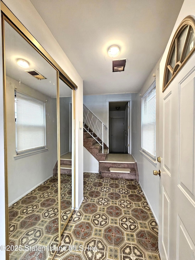 129 Forest St, Staten Island, NY 10314 - photo 2
