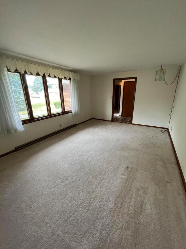 401 W High St, Cridersville, OH 45806 - photo 5