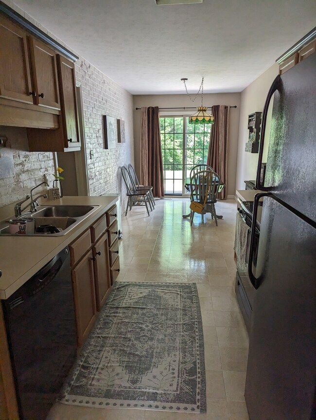 5120 Memphis Ct, Columbus, IN 47203 - photo 4