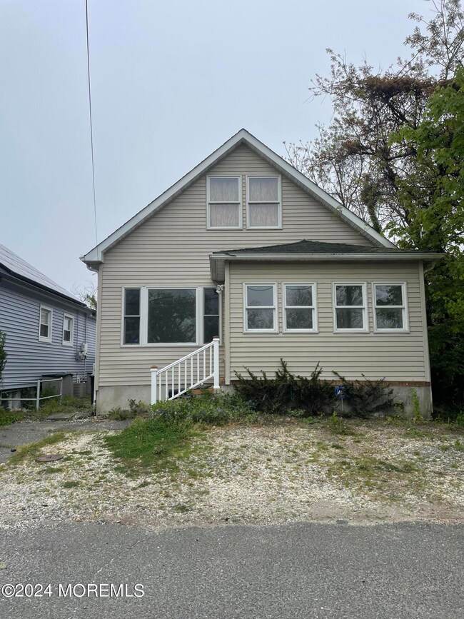 427 Hoyt St, Long Branch, NJ 07740 - photo 7