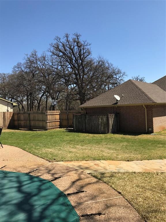 226 Sanchez Creek Ct, Weatherford, TX 76088 - photo 5