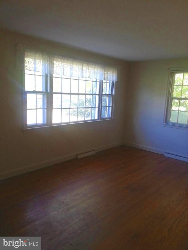 310 W Main St, Purcellville, VA 20132 - photo 3