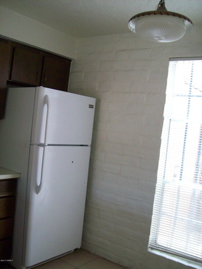 2875 N Tucson Blvd Unit 18 006