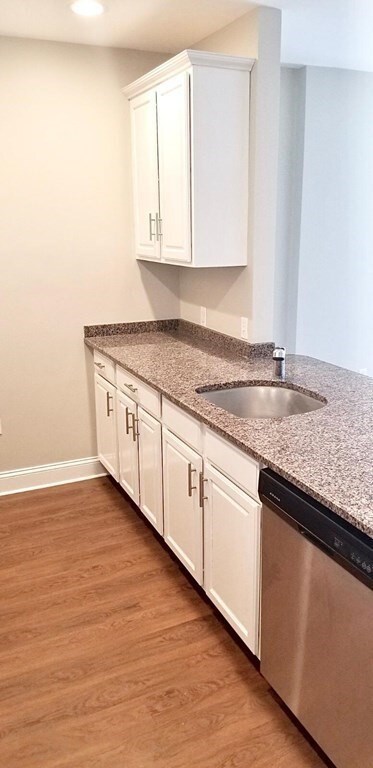 1522 Vfw Pkwy unit 202, West Roxbury, MA 02132 - photo 3