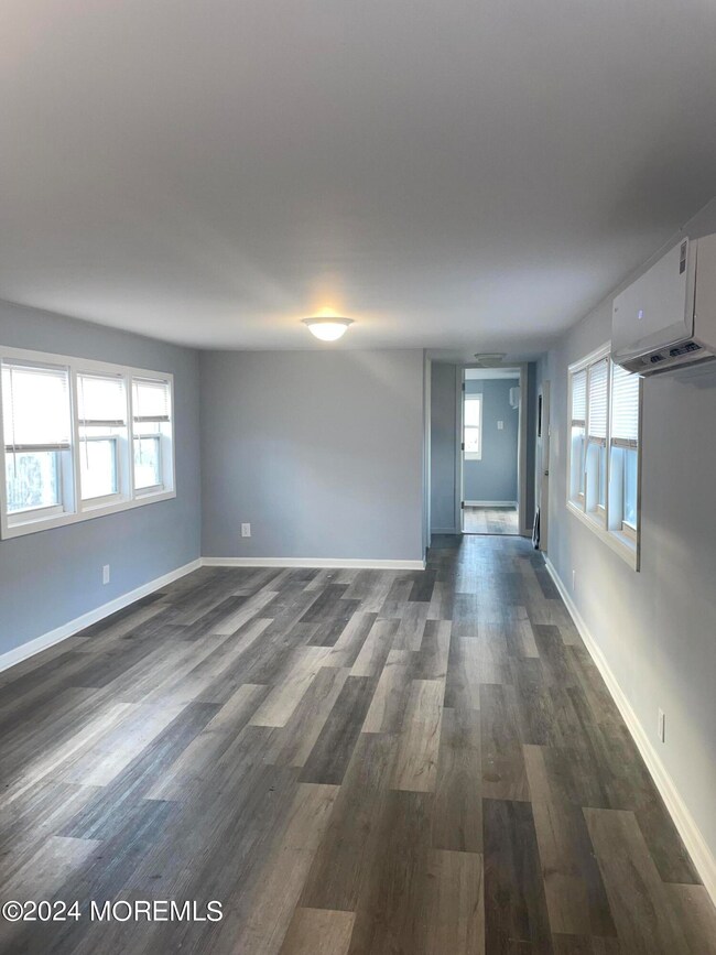 516 Washington St, Eatontown, NJ 07724 - photo 5