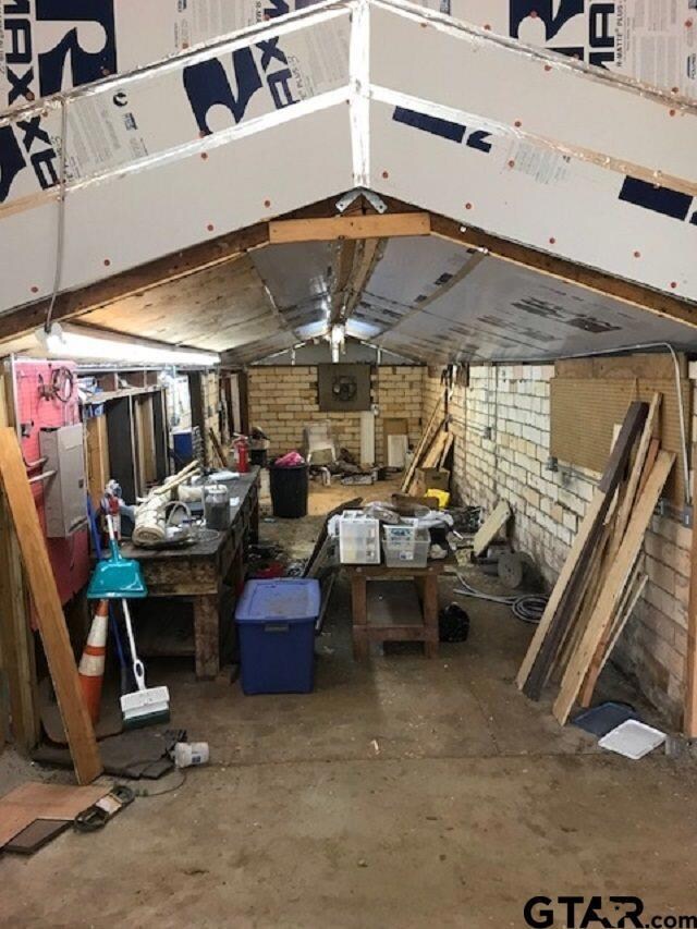 2115 S Sneed Ave, Tyler, TX 75701 - photo 3