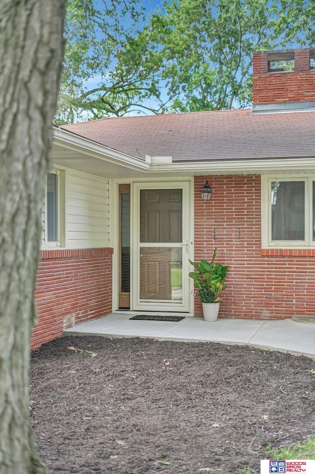 1425 Ridgeway Rd, Lincoln, NE 68506 - photo 4