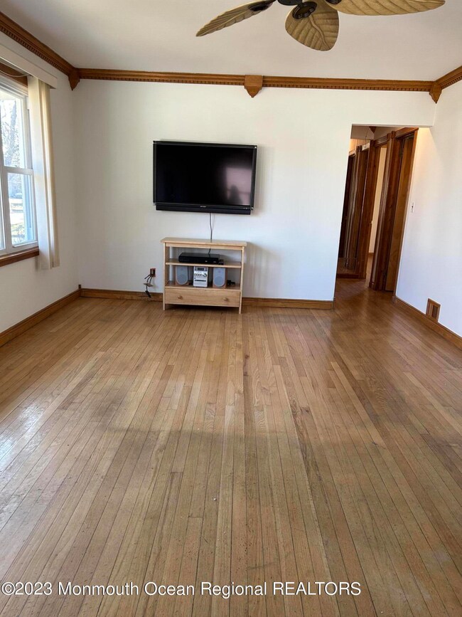 20 Stempler Ct, Holmdel, NJ 07733 - photo 7