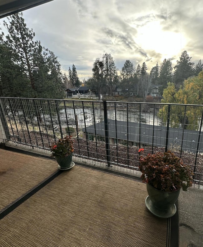 1565 NW Wall St unit 306, Bend, OR 97703 - photo 6