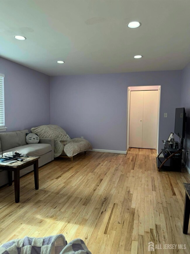 199 Evergreen Rd unit 8A, Edison, NJ 08837 - photo 2