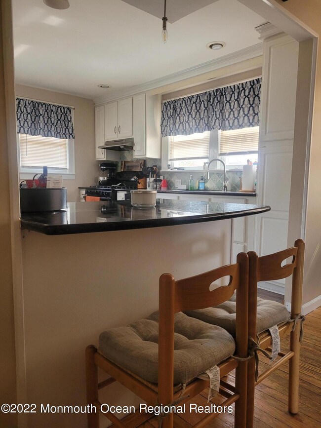 99 Chingarora Ave, Keyport, NJ 07735 - photo 3