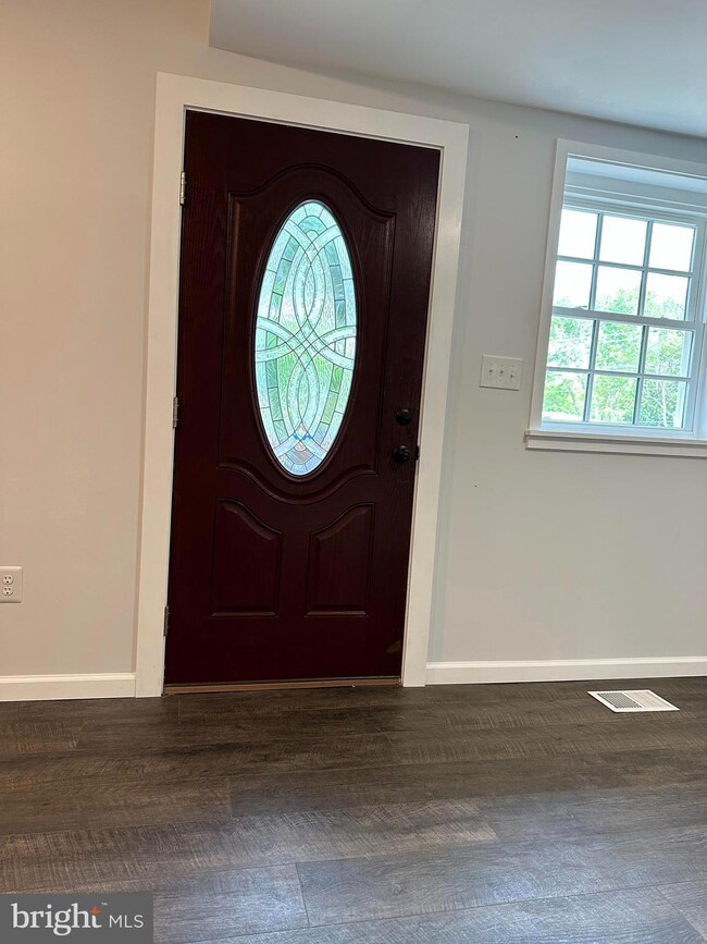 7898 Rogues Rd unit B, Catlett, VA 20119 - photo 5