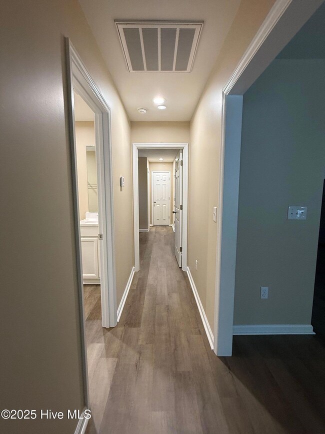 201 Fire Tower Rd unit 9, Richlands, NC 28574 - photo 6