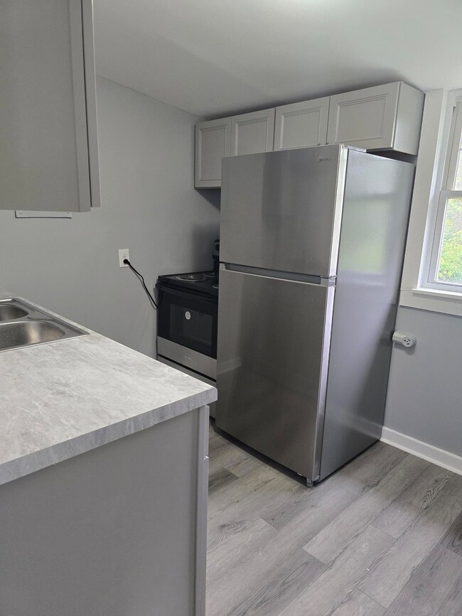 404 Sherman Ave, Springfield, OH 45503 - photo 5