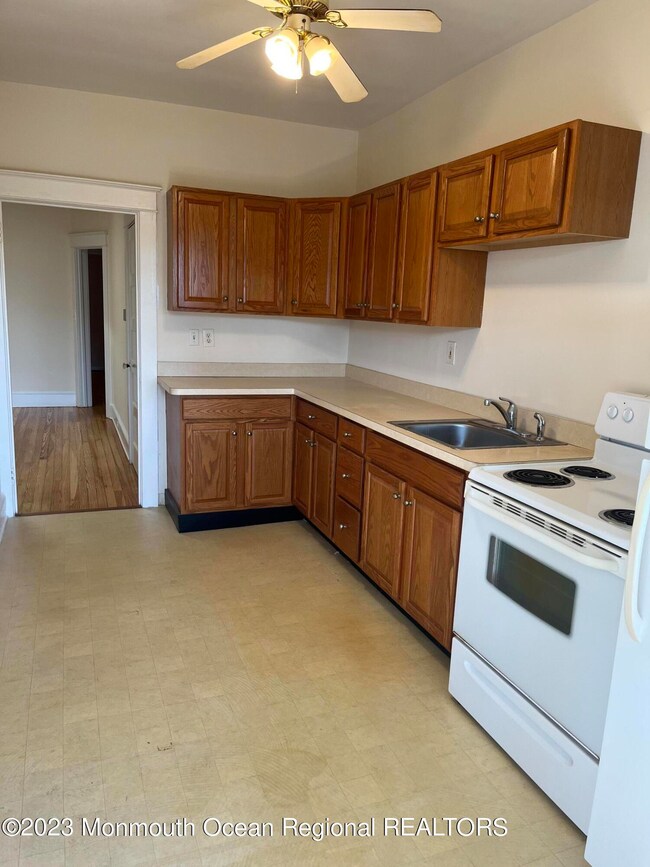 1214 3rd Ave unit B, Spring Lake, NJ 07762 - photo 4