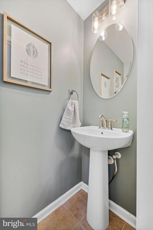 1882 Thistle Ct, Downingtown, PA 19335 - photo 4