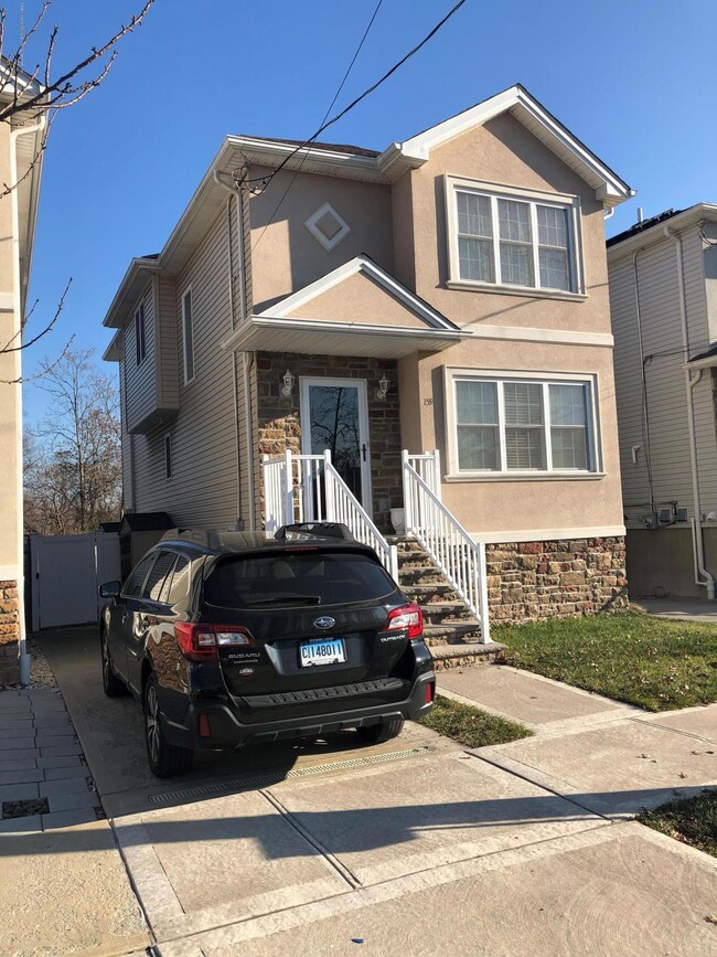 159 Roswell Ave, Staten Island, NY 10314 - photo 2