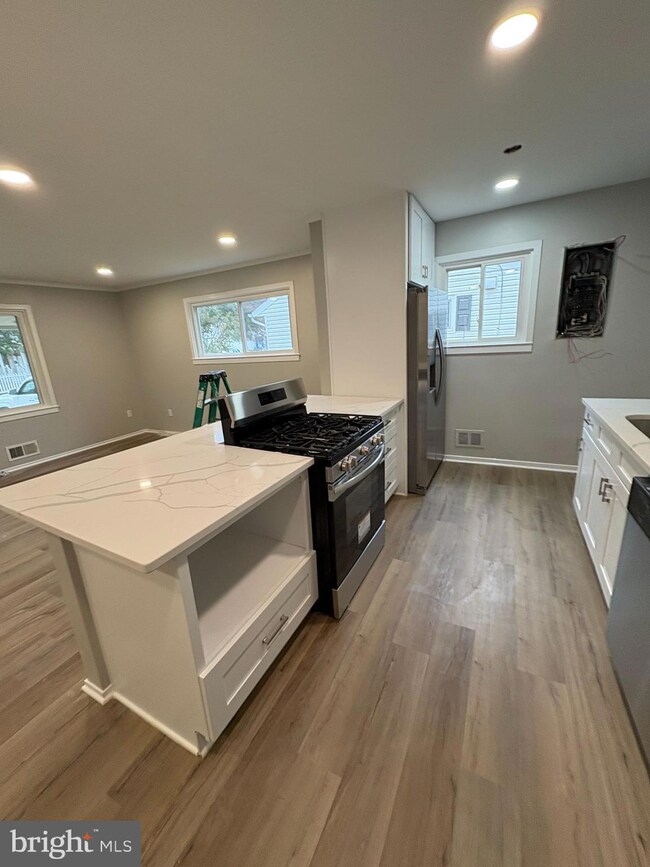 409 Greenhill Ave, Laurel, MD 20707 - photo 2