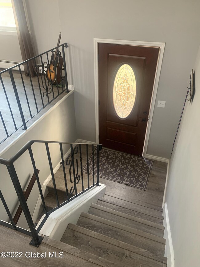 20 Corliss Ave, Rensselaer, NY 12144 - photo 2