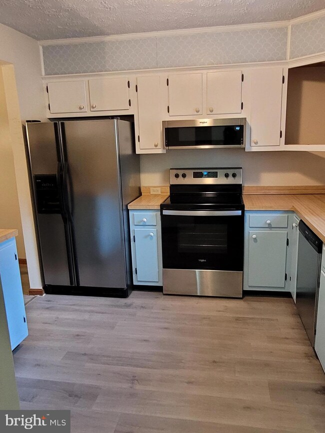 23354 Black Oak Ct, California, MD 20619 - photo 7