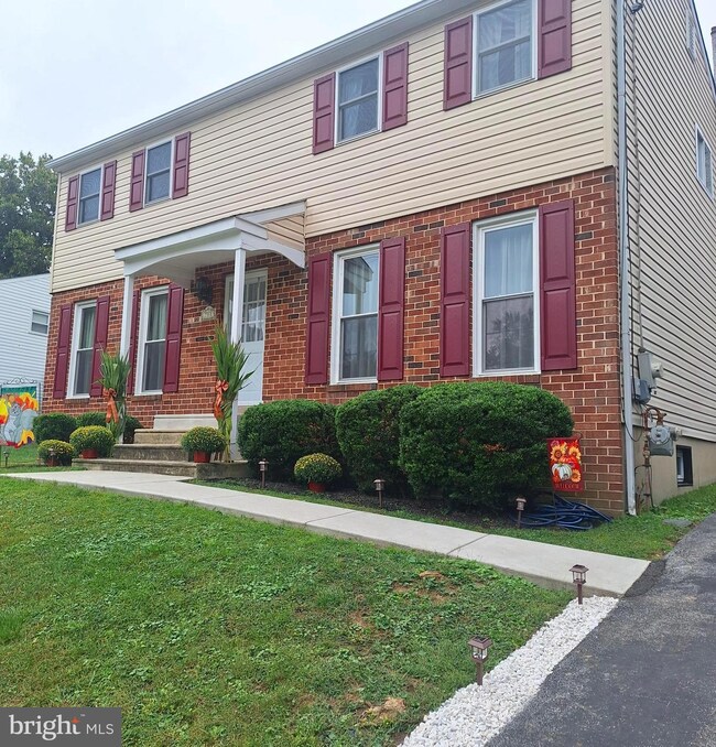 711 Oxford Ln, Wallingford, PA 19086 - photo 5