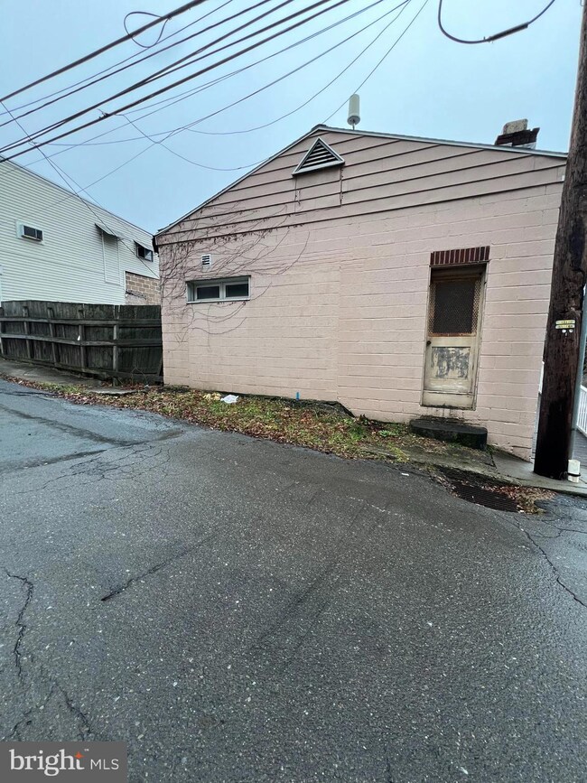 15 N Hoffman Blvd, Ashland, PA 17921 - photo 7