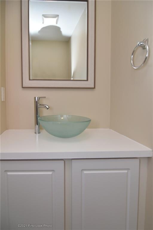 18 Willis St, Cranston, RI 02910 - photo 7