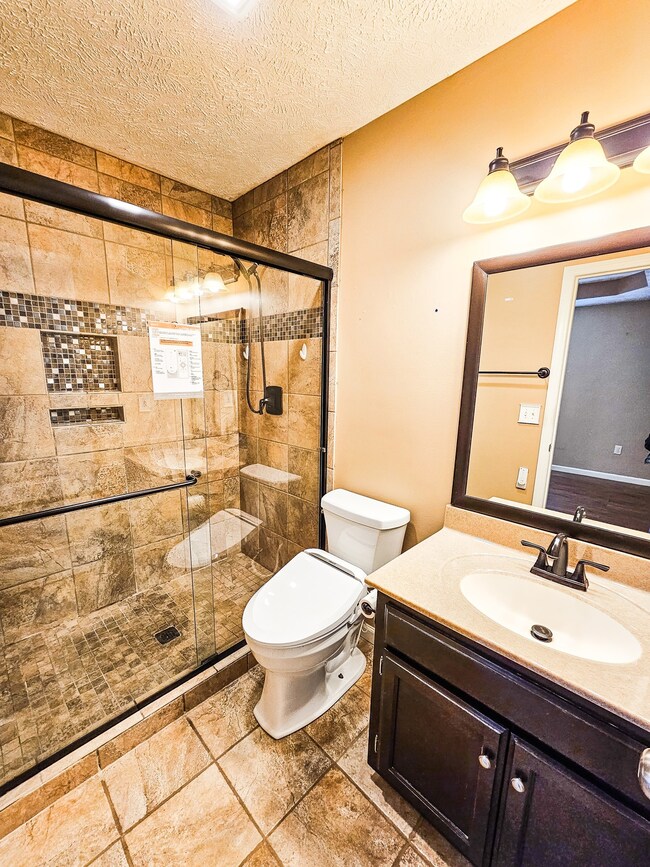 105 Diane Dr, Shelbyville, TN 37160 - photo 6