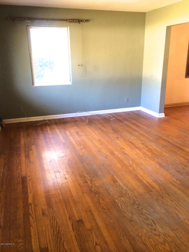 6404 Ledbury Dr S, Jacksonville, FL 32210 - photo 2