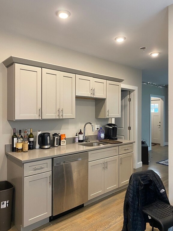 11-13 Line St unit 13, Cambridge, MA 02138 - photo 4