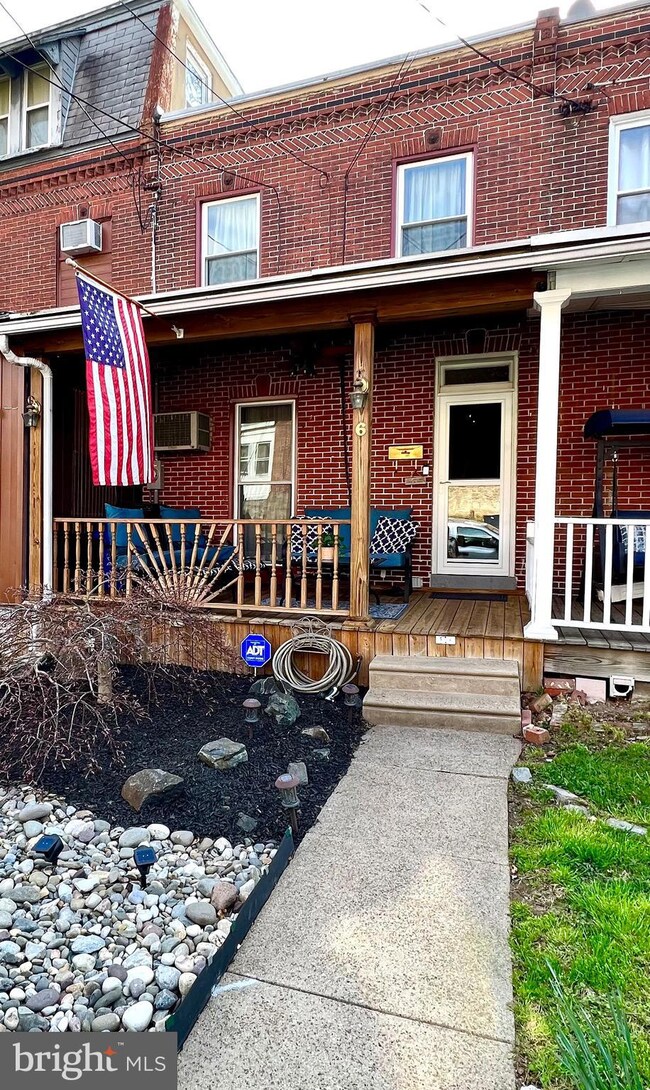 6 N Sycamore Ave, Aldan, PA 19018 - photo 2