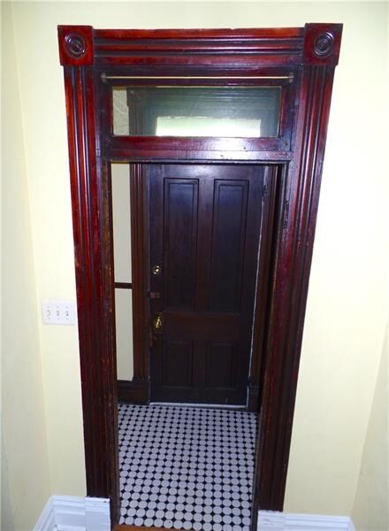 Large inviting entryway.