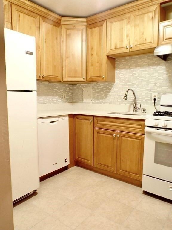 32 Juniper St unit 98, Brookline, MA 02445 - photo 2