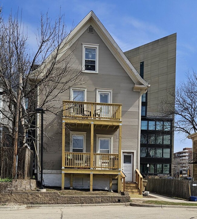 214 S Henry St, Madison, WI 53703 - photo 5