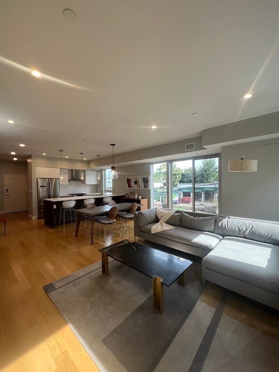 260 Beacon St unit 201, Somerville, MA 02143 - photo 3