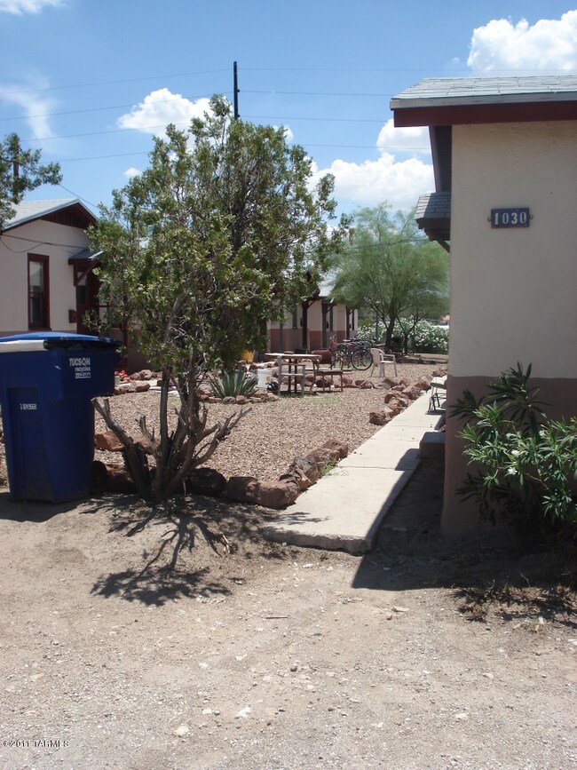 Front view of Casitas at 1030 E Lee